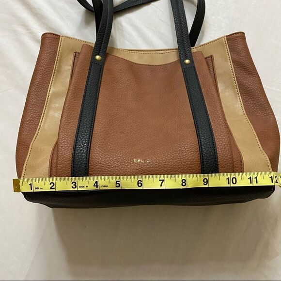 Relic tote purse - Picture 3 of 8